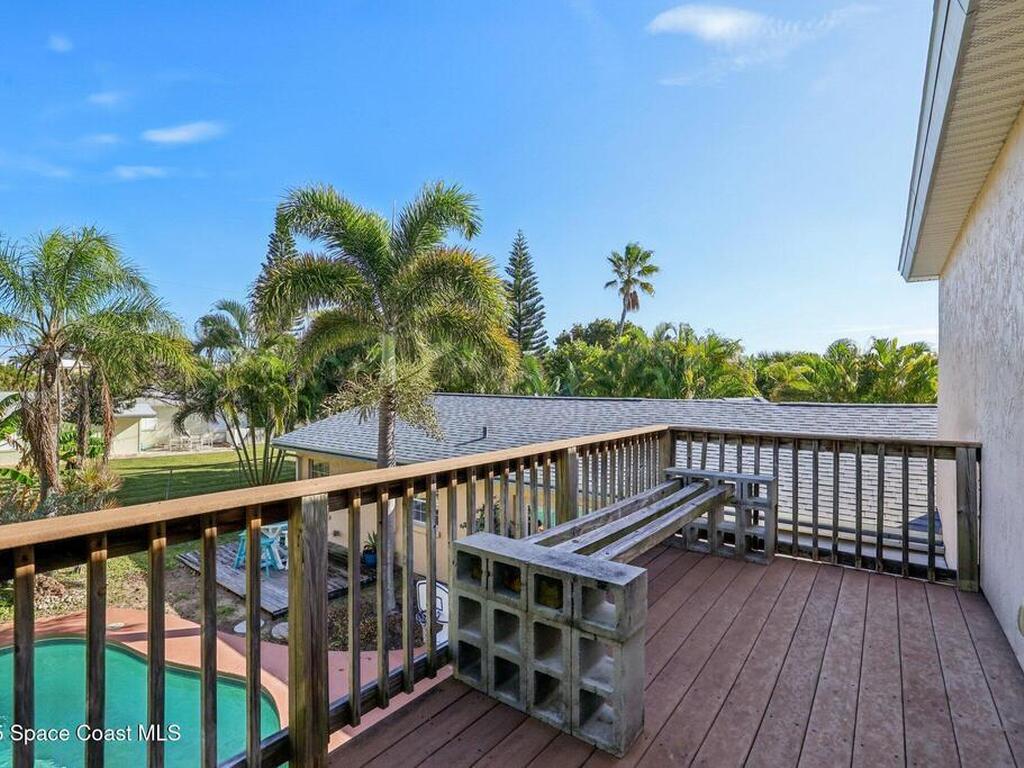 220 Avenida De Paz, Indialantic, FL 32903