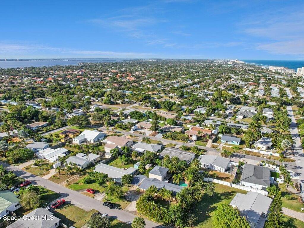 220 Avenida De Paz, Indialantic, FL 32903