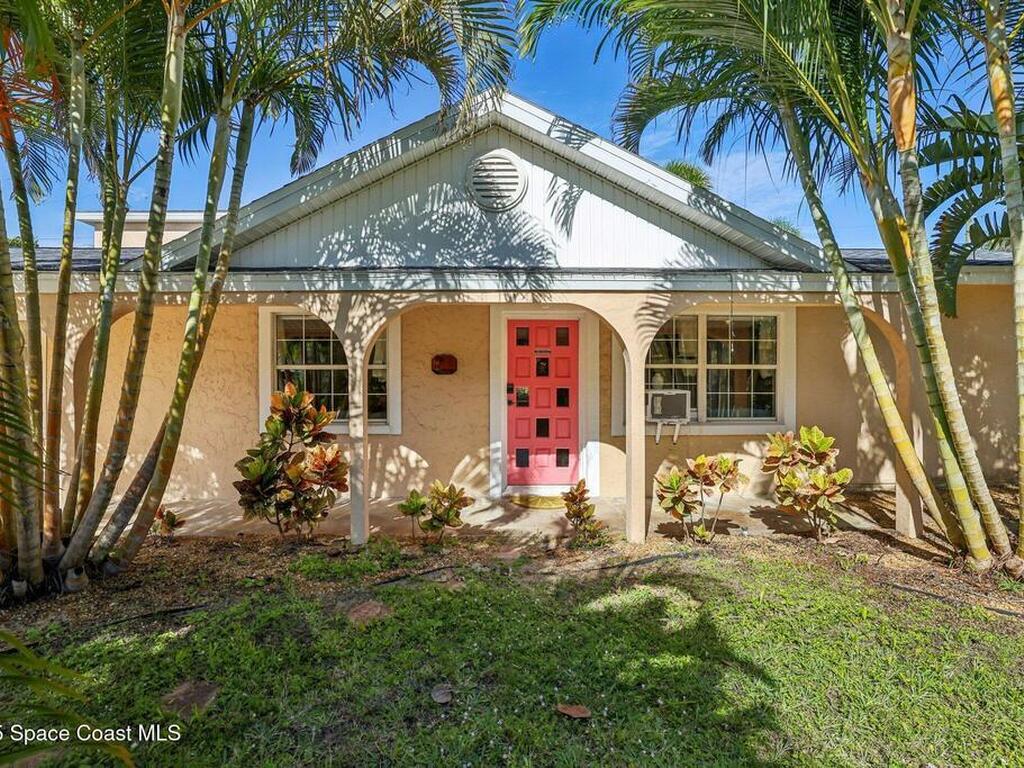 220 Avenida De Paz, Indialantic, FL 32903