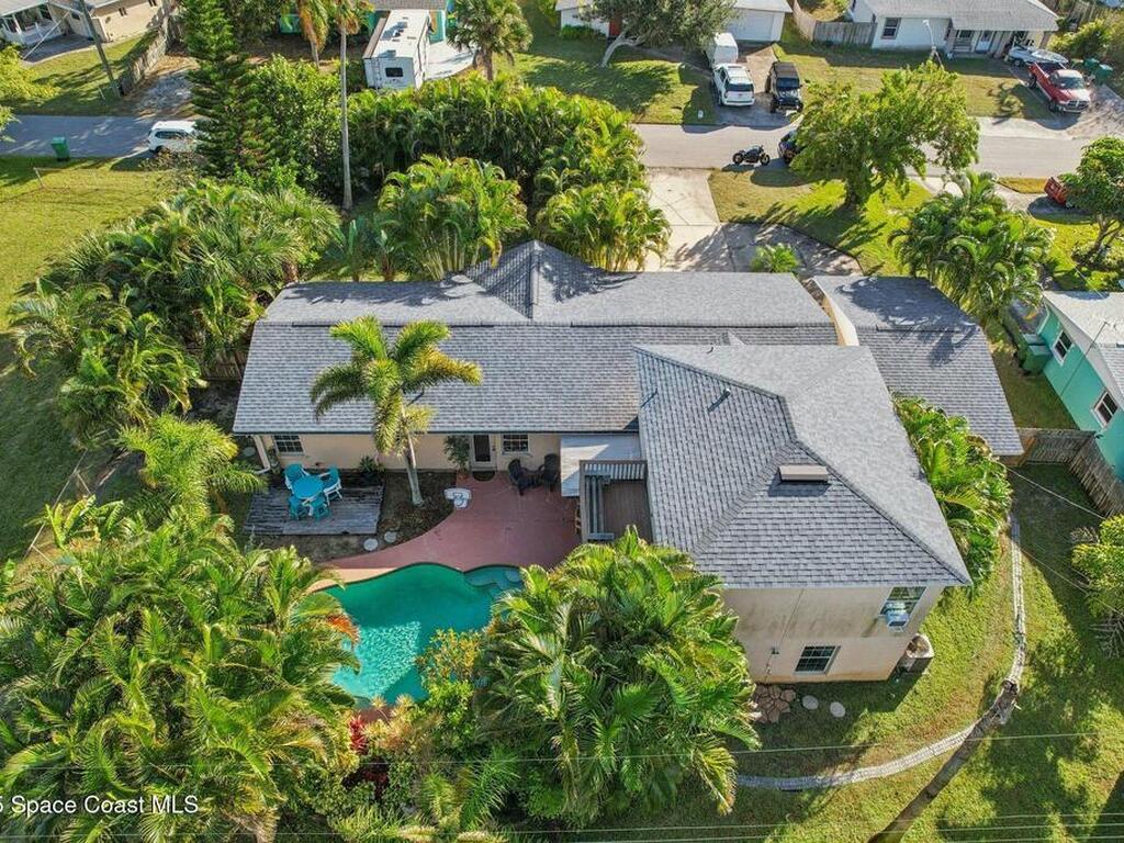 220 Avenida De Paz, Indialantic, FL 32903