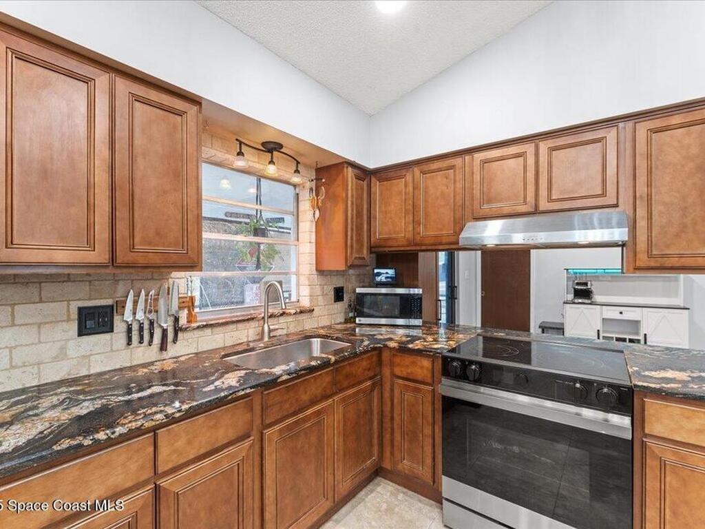 2350 Fallon Blvd Boulevard, Palm Bay, FL 32907