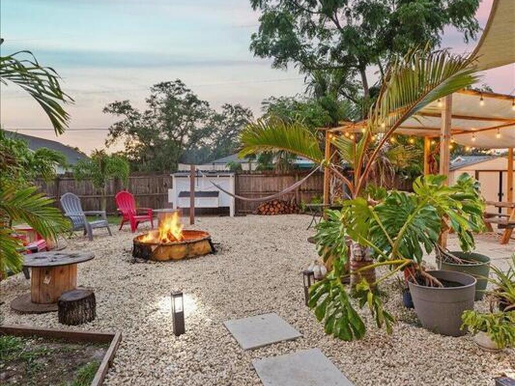 2350 Fallon Blvd Boulevard, Palm Bay, FL 32907