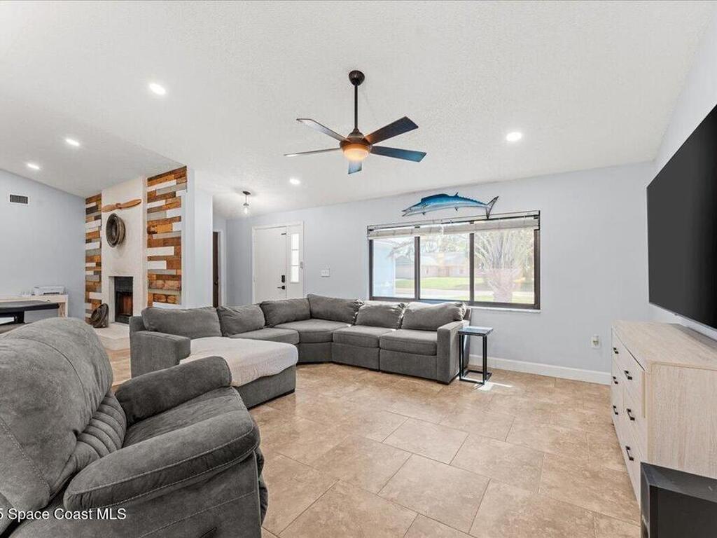 2350 Fallon Blvd Boulevard, Palm Bay, FL 32907