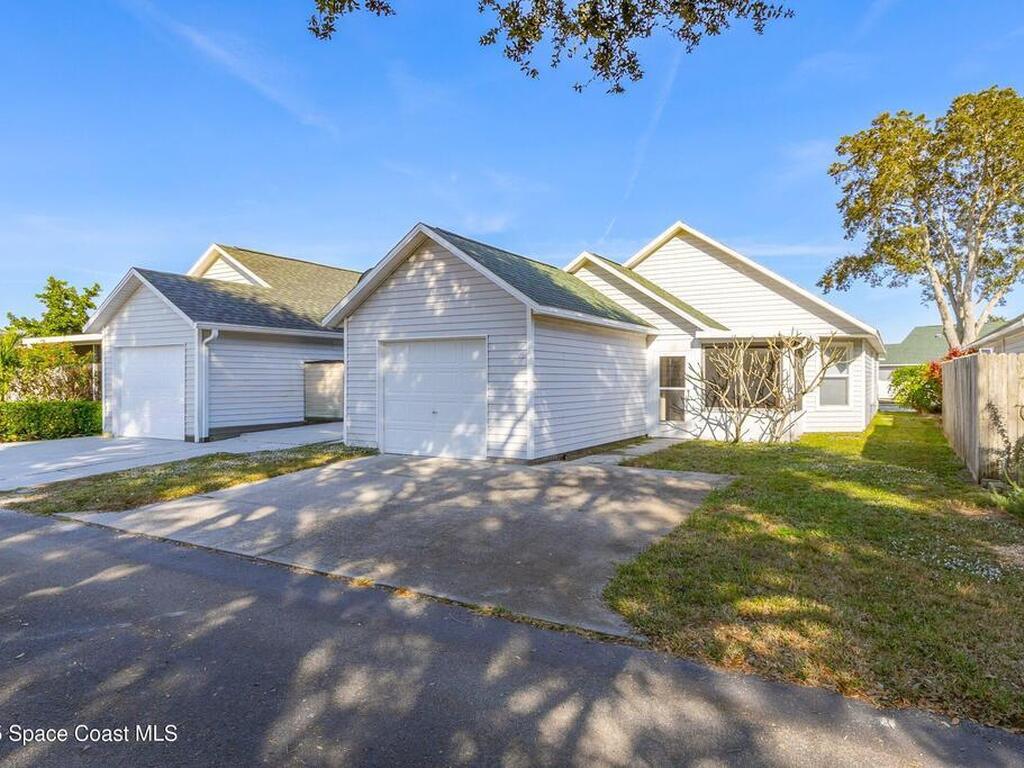 3866 Town Square Boulevard, Melbourne, FL 32901