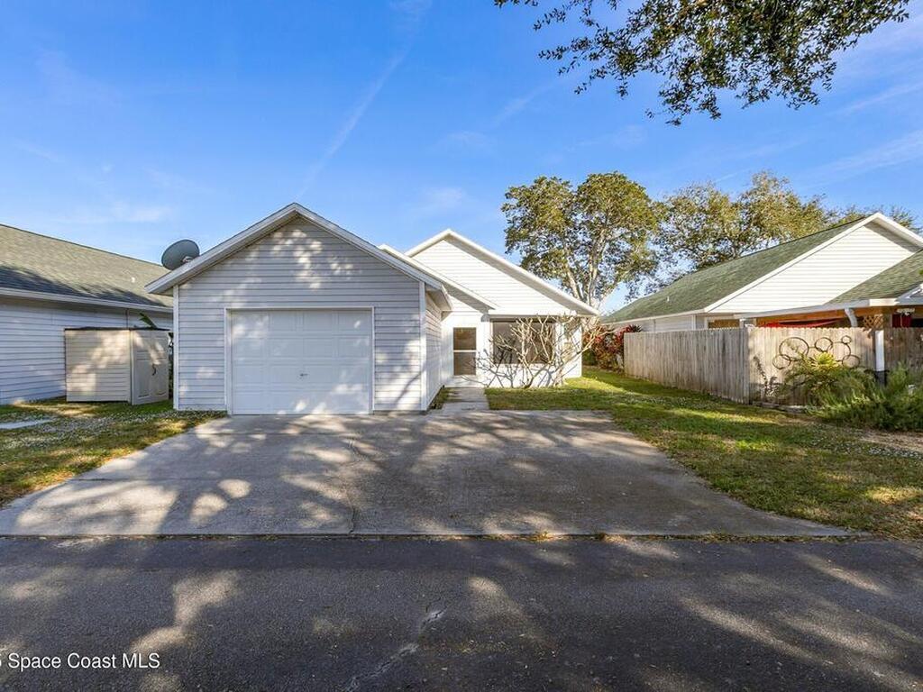 3866 Town Square Boulevard, Melbourne, FL 32901