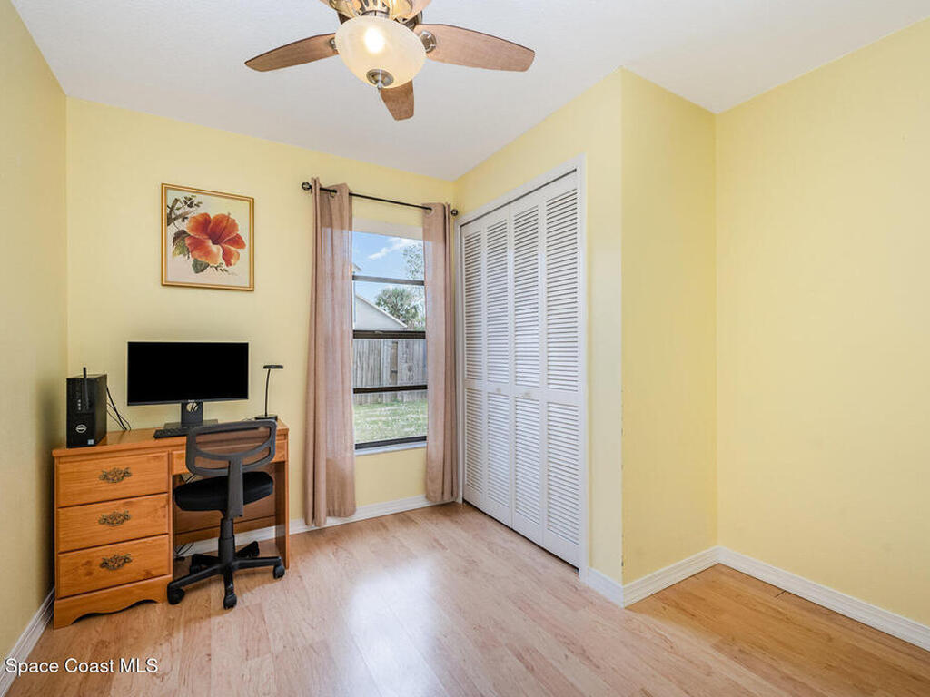 220 Cinnamon Lake Circle, Melbourne, FL 32901