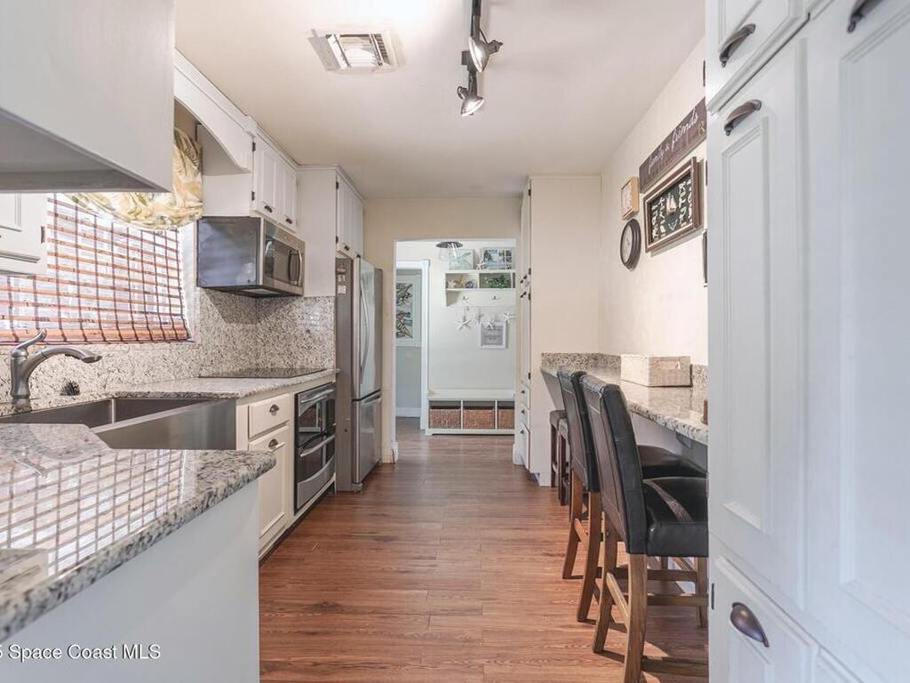 905 S Brevard Avenue, Cocoa Beach, FL 32931