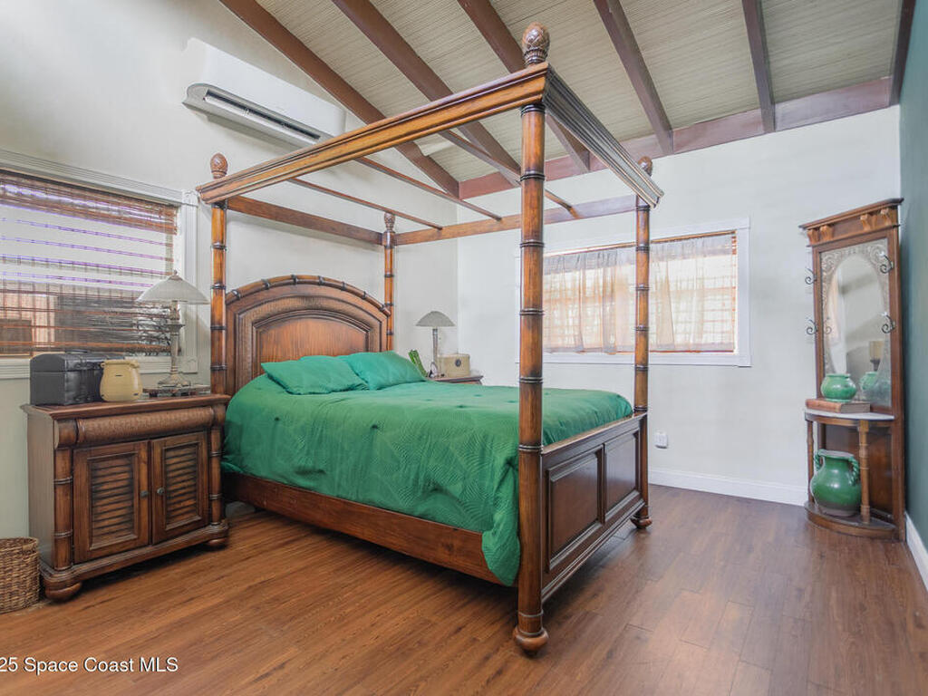 905 S Brevard Avenue, Cocoa Beach, FL 32931