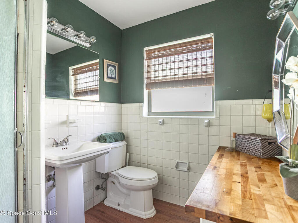 905 S Brevard Avenue, Cocoa Beach, FL 32931