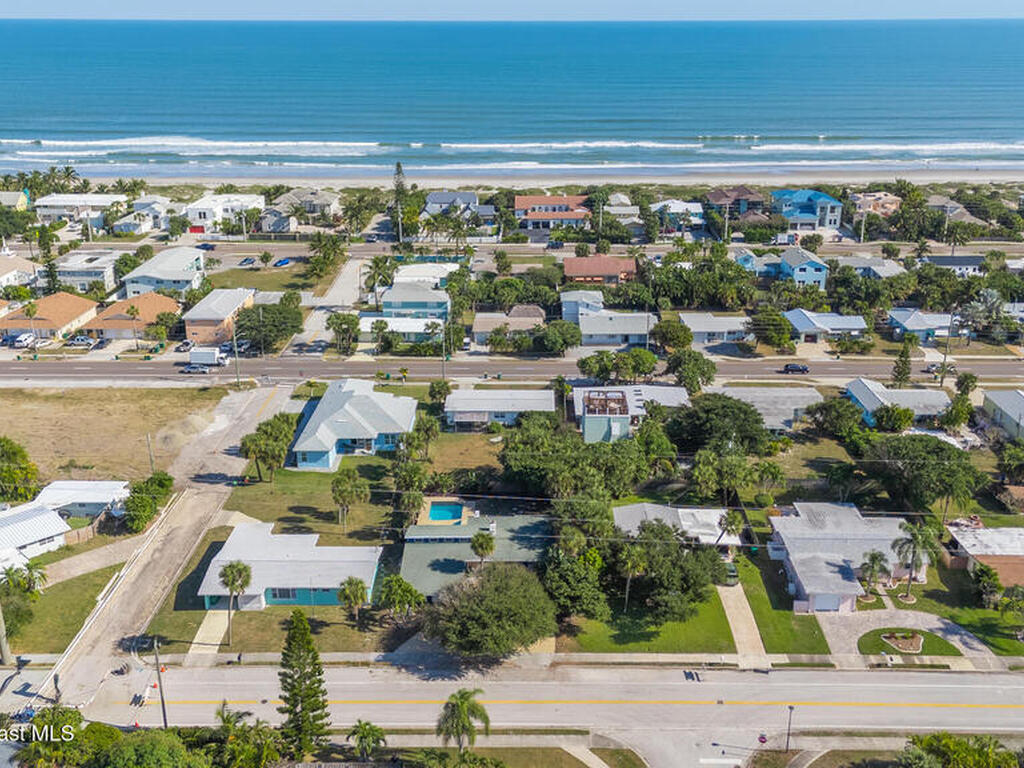 905 S Brevard Avenue, Cocoa Beach, FL 32931