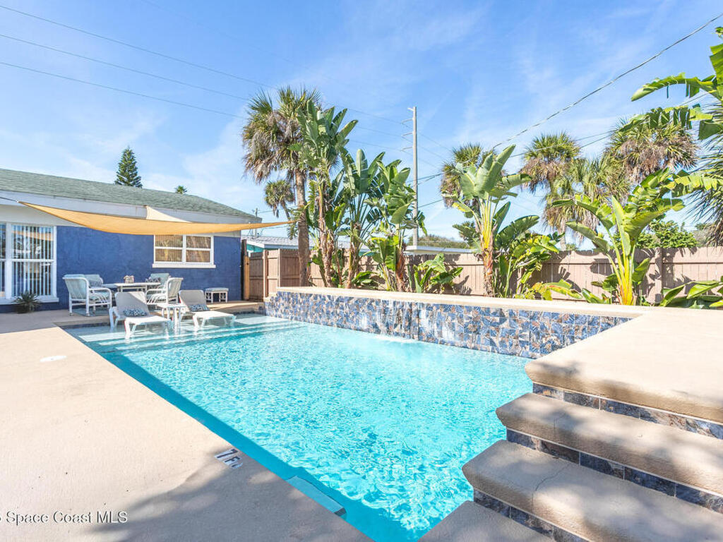 905 S Brevard Avenue, Cocoa Beach, FL 32931