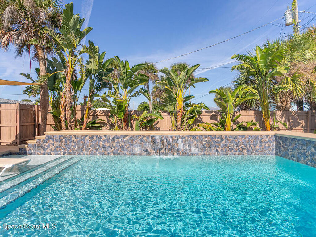 905 S Brevard Avenue, Cocoa Beach, FL 32931