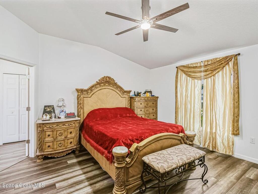 808 Grandeur Street, Palm Bay, FL 32909