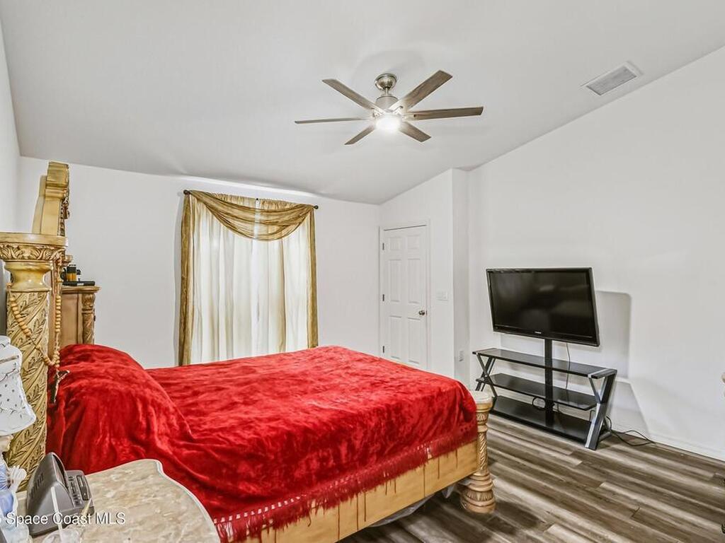 808 Grandeur Street, Palm Bay, FL 32909