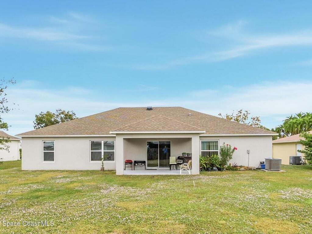 808 Grandeur Street, Palm Bay, FL 32909