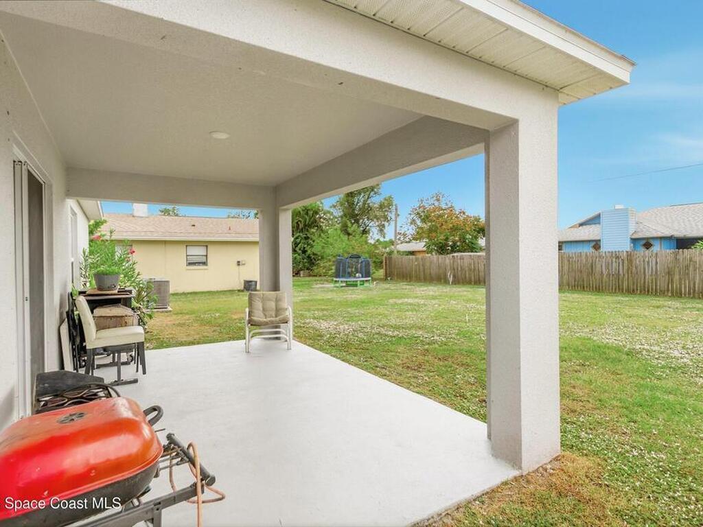 808 Grandeur Street, Palm Bay, FL 32909