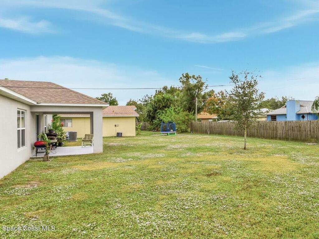 808 Grandeur Street, Palm Bay, FL 32909