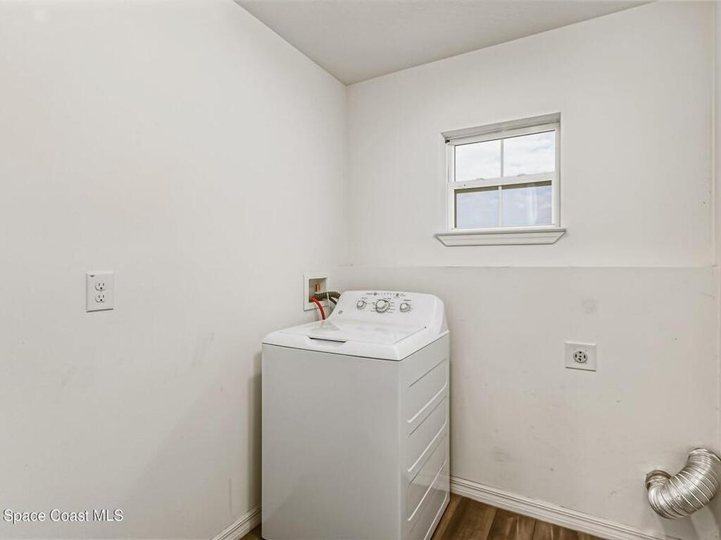 808 Grandeur Street, Palm Bay, FL 32909