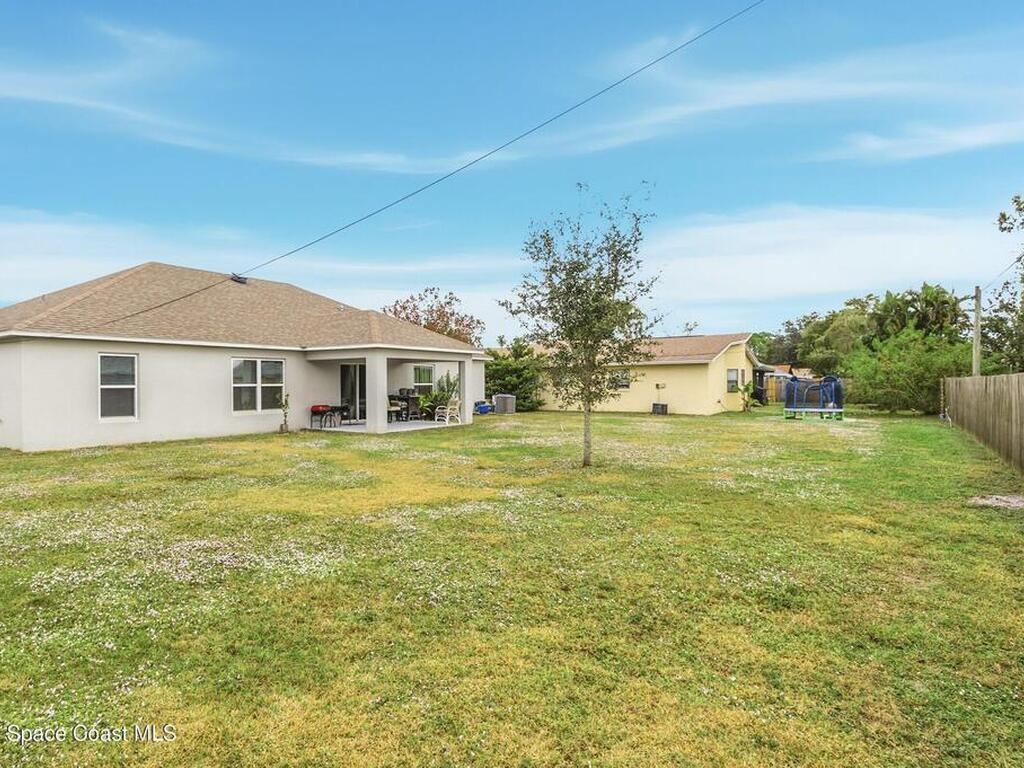 808 Grandeur Street, Palm Bay, FL 32909