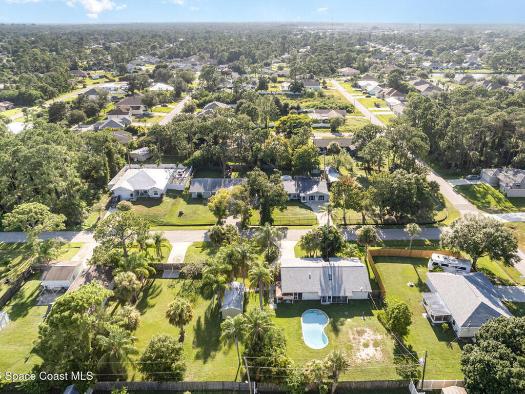 261 Edgewater Avenue, Palm Bay, FL 32909
