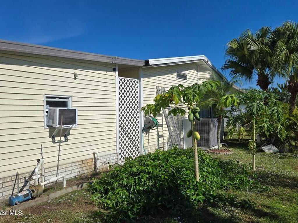 927 Yew Street, Barefoot Bay, FL 32976