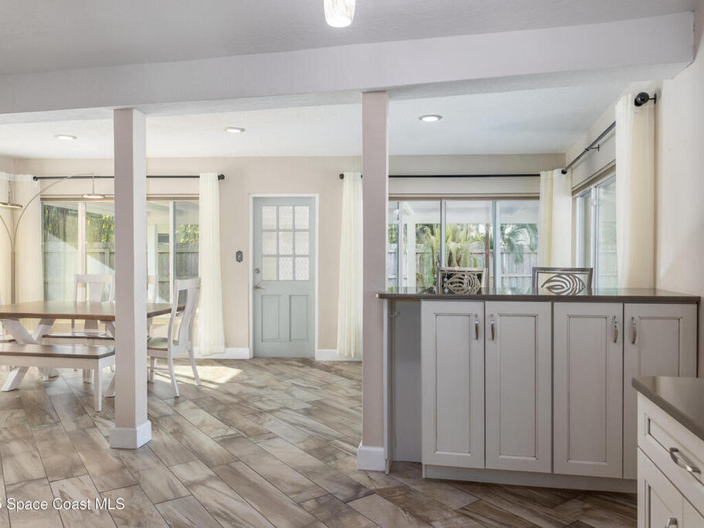 33 W Melbourne Avenue, Melbourne, FL 32901