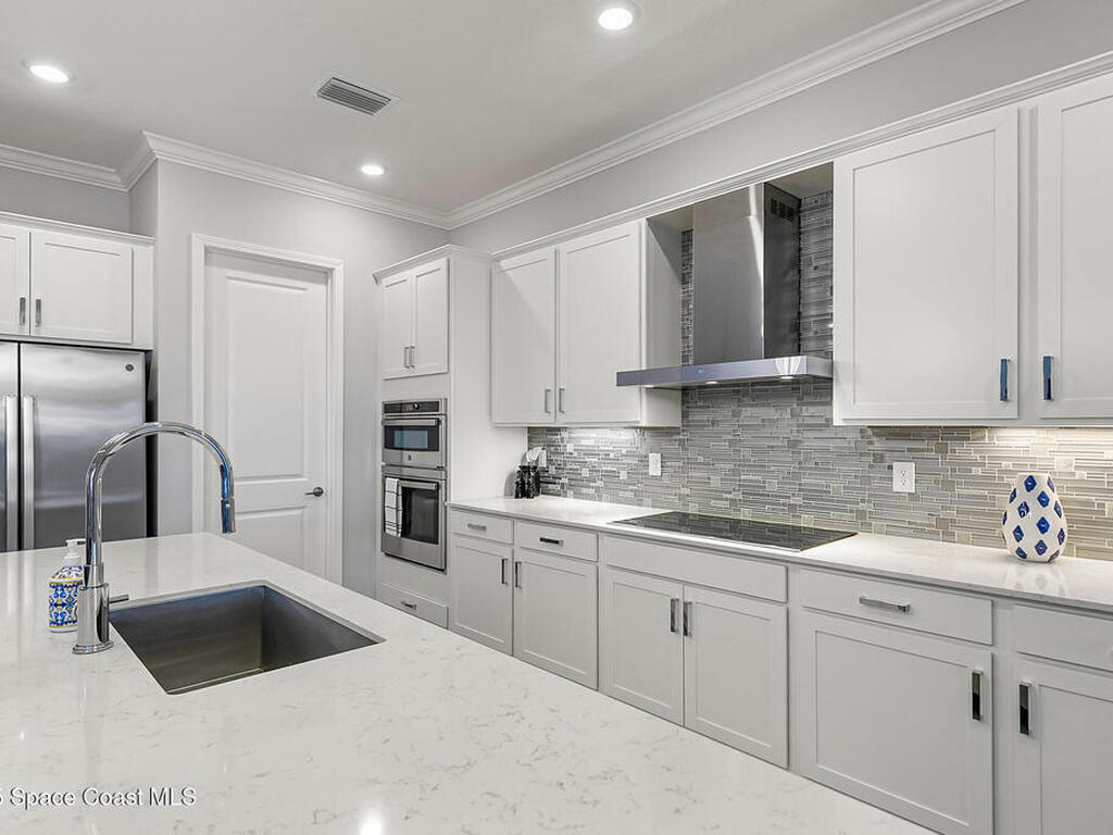 1393 Great Belt Circle, Melbourne, FL 32940