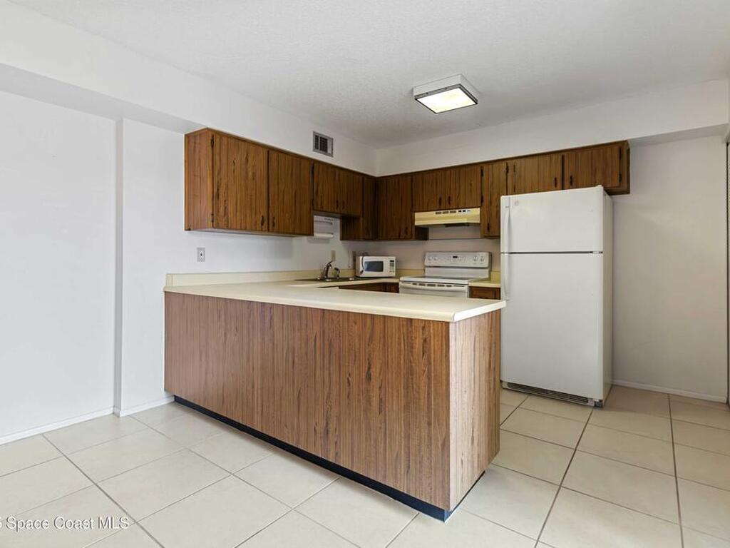 1020 Abada Court, Palm Bay, FL 32905