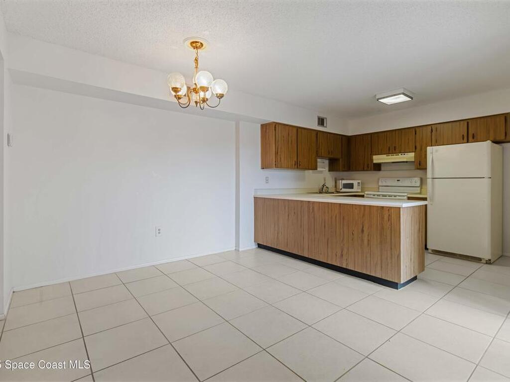 1020 Abada Court, Palm Bay, FL 32905