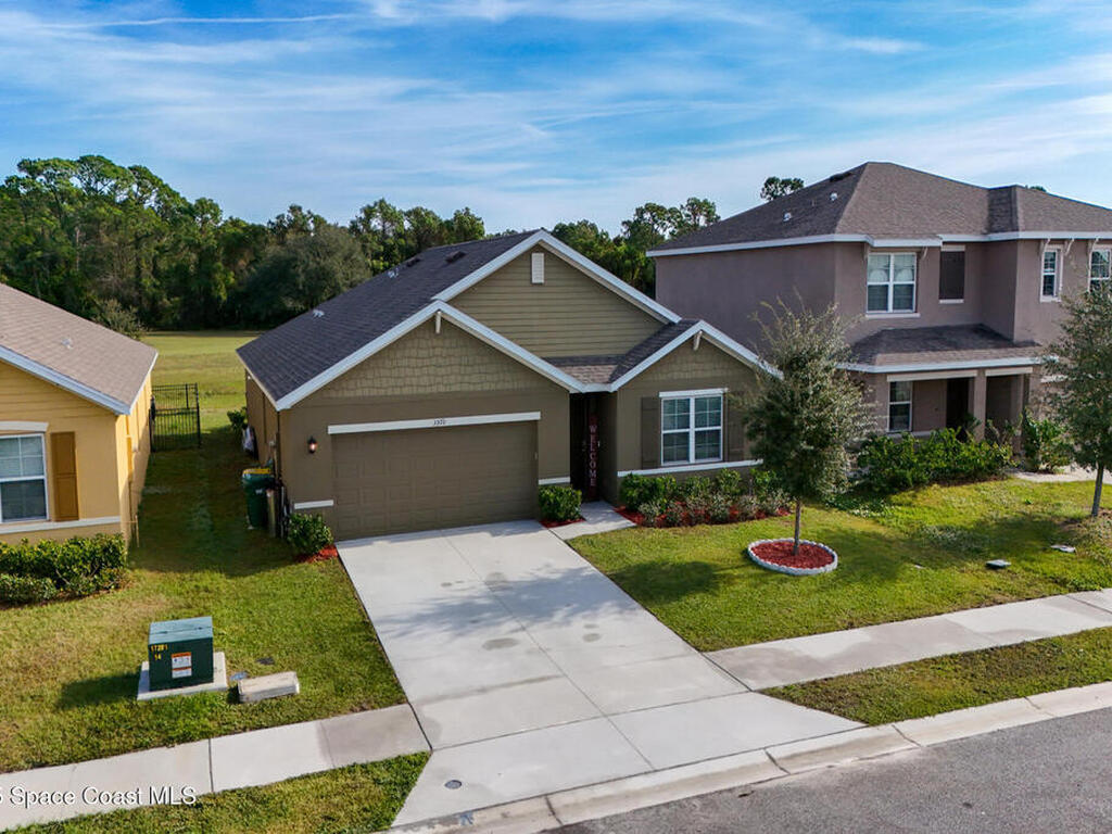 3570 Burrowing Owl Drive, Mims, FL 32754