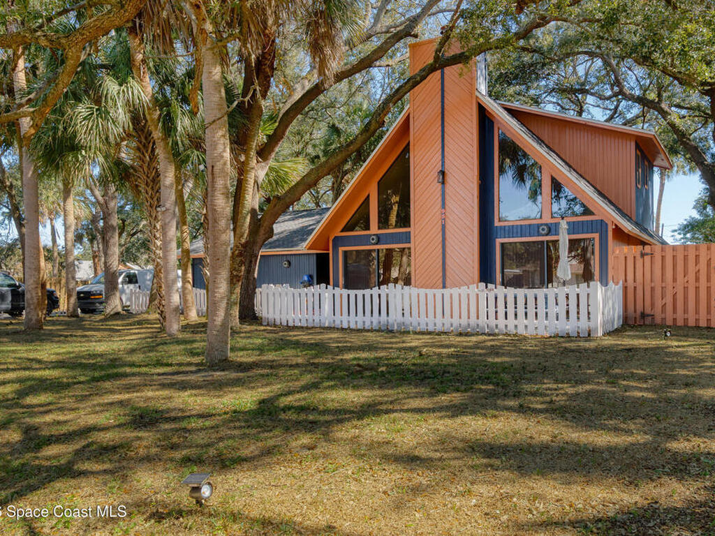 951 Pembroke Avenue, Palm Bay, FL 32907