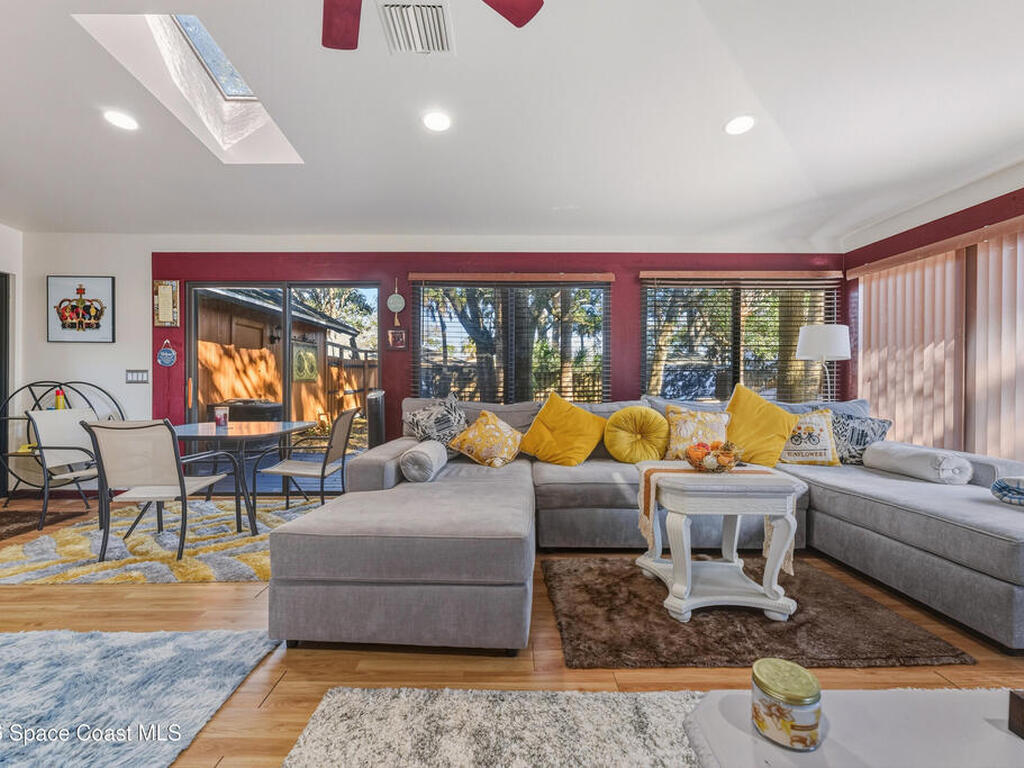 951 Pembroke Avenue, Palm Bay, FL 32907