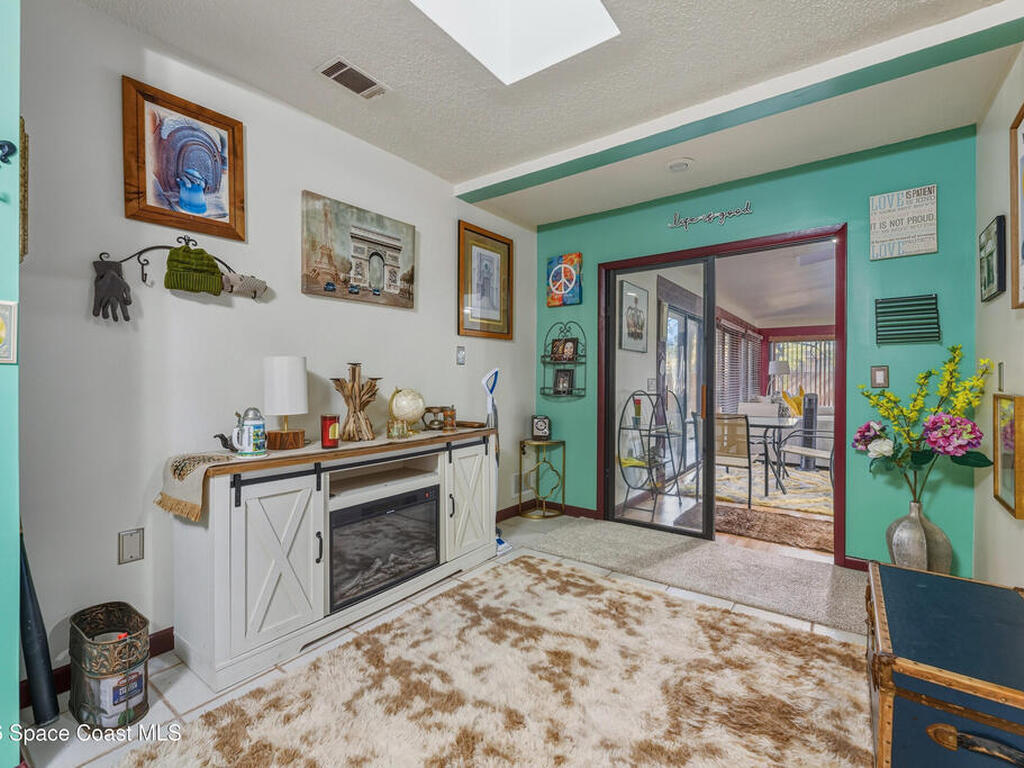 951 Pembroke Avenue, Palm Bay, FL 32907