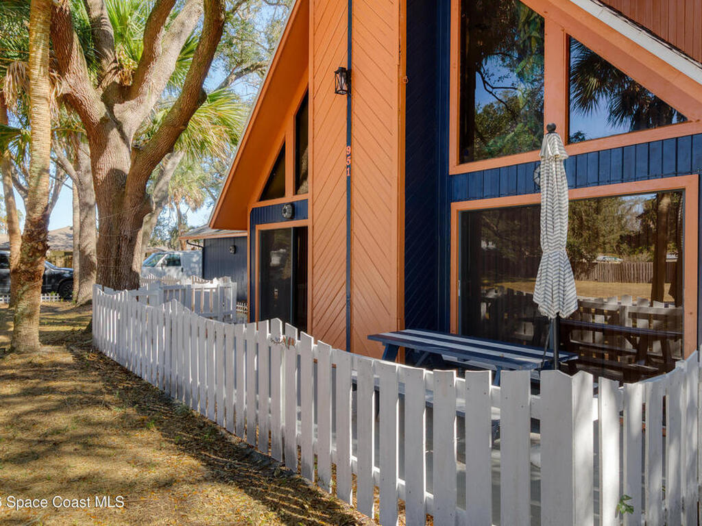 951 Pembroke Avenue, Palm Bay, FL 32907