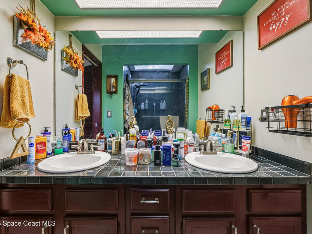 951 Pembroke Avenue, Palm Bay, FL 32907