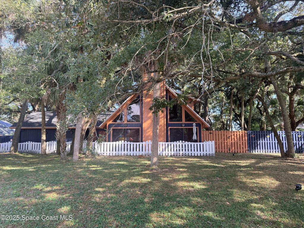 951 Pembroke Avenue, Palm Bay, FL 32907