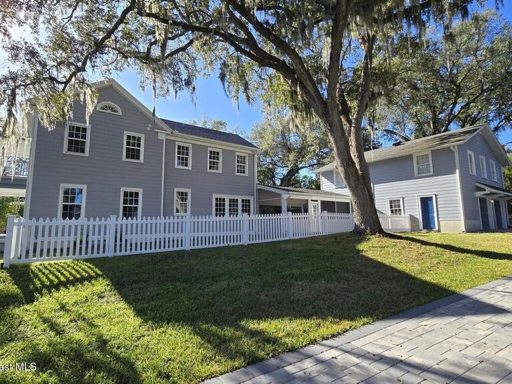 875 N Indian River Drive, Cocoa, FL 32922