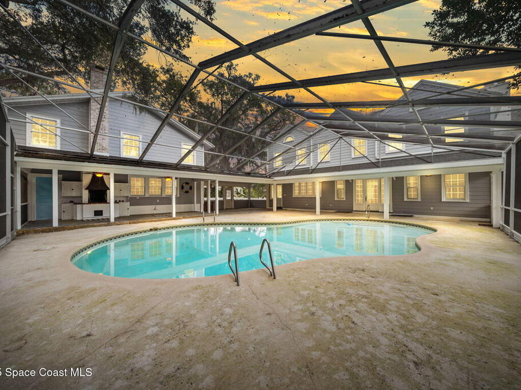 875 N Indian River Drive, Cocoa, FL 32922