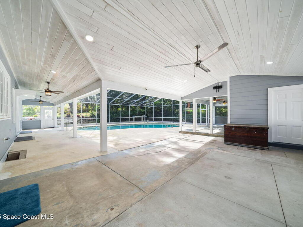 875 N Indian River Drive, Cocoa, FL 32922