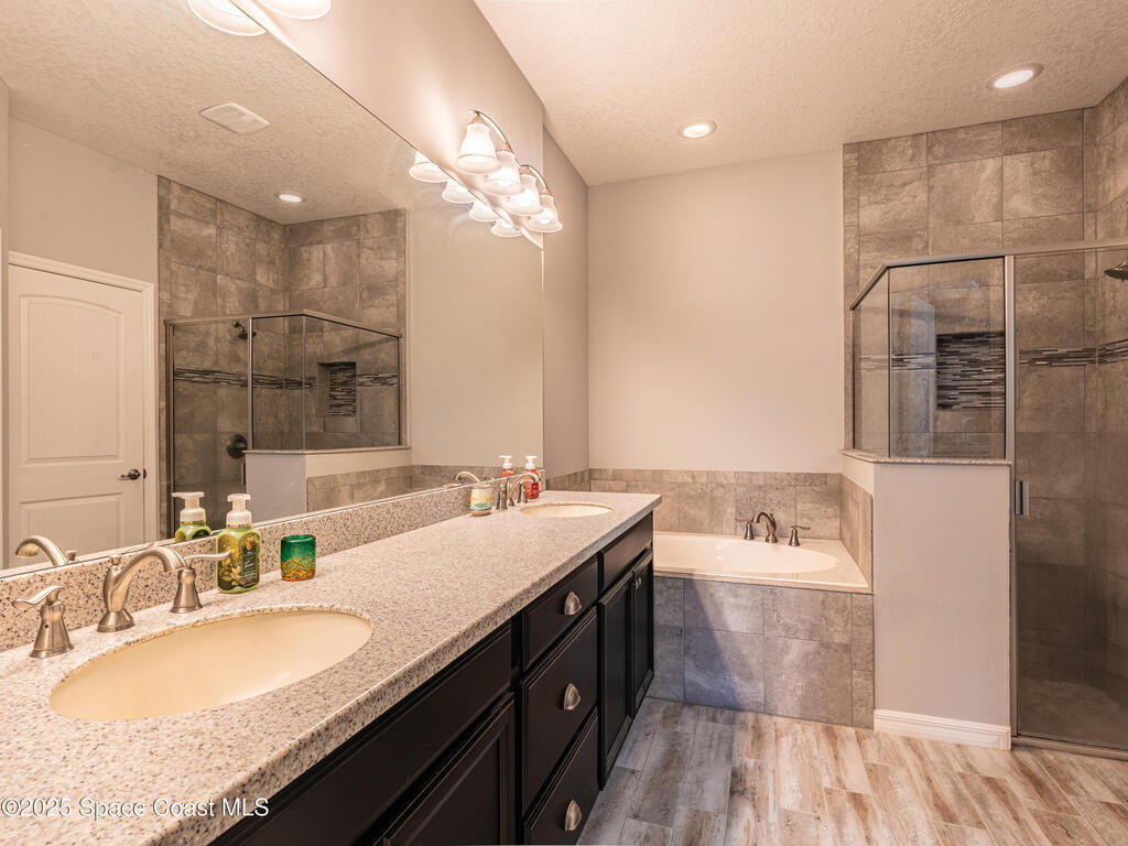 7603 Loren Cove Drive, Melbourne, FL 32940