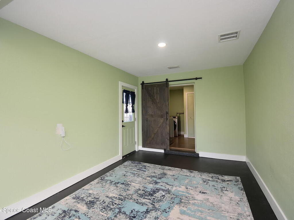 833 Chickasaw Avenue, Melbourne, FL 32935