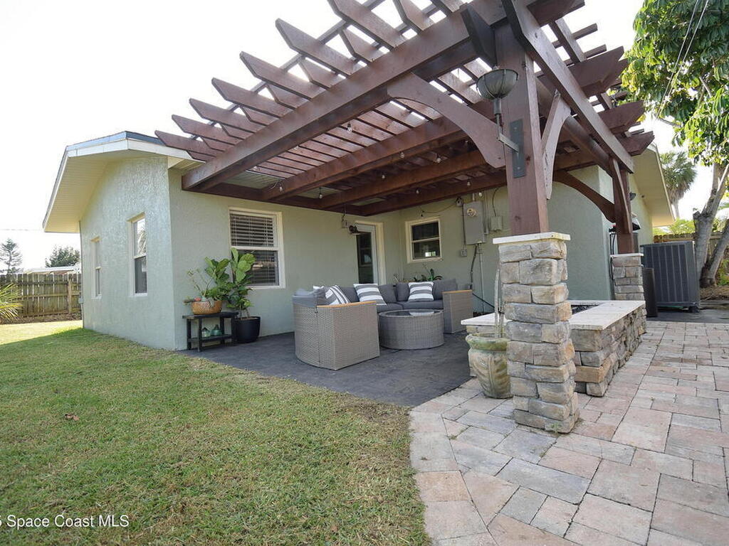 833 Chickasaw Avenue, Melbourne, FL 32935