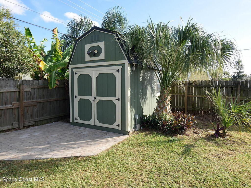 833 Chickasaw Avenue, Melbourne, FL 32935