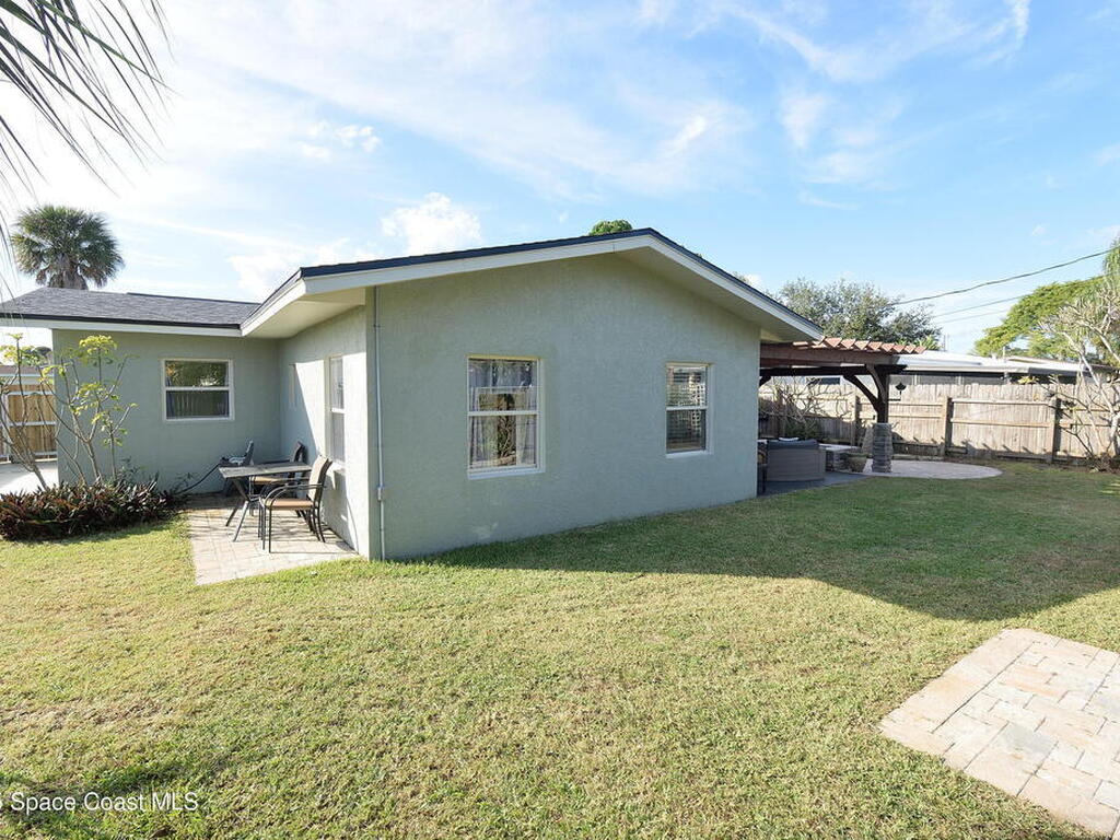 833 Chickasaw Avenue, Melbourne, FL 32935