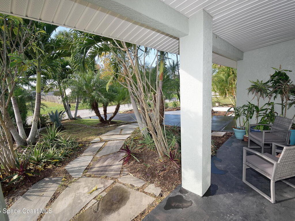 833 Chickasaw Avenue, Melbourne, FL 32935