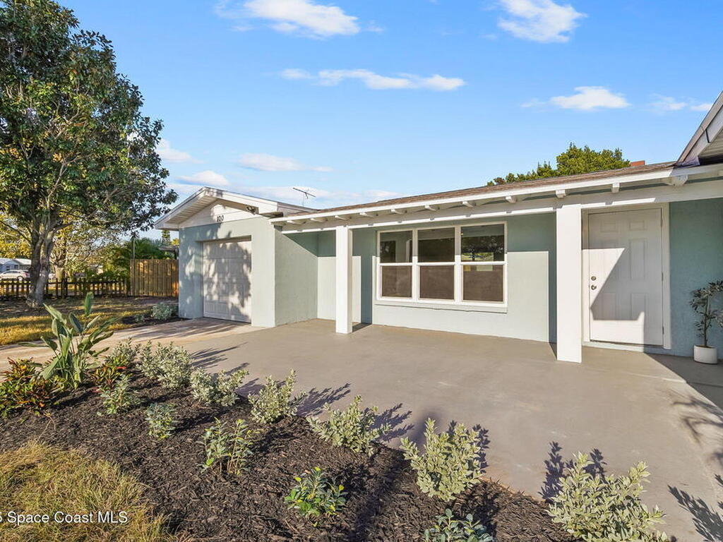 100 Charles Drive, Melbourne, FL 32935