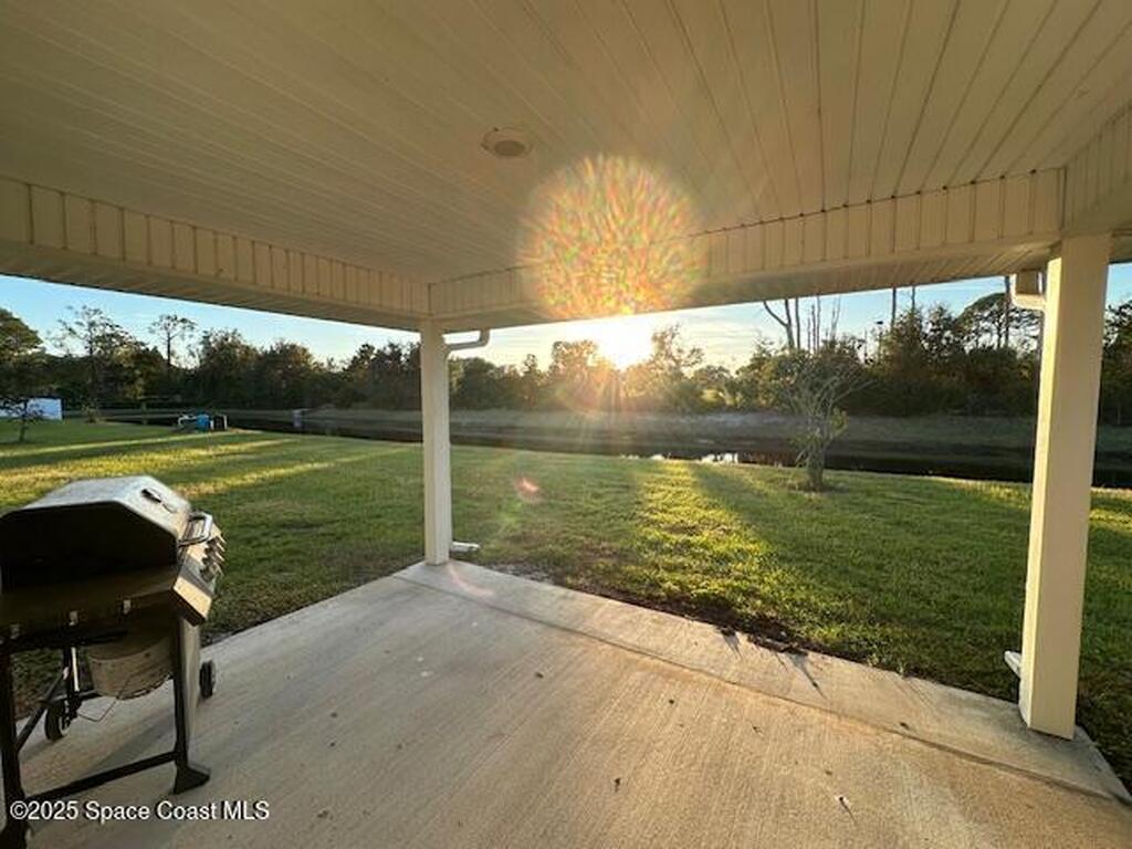 208 Lagoon Mist Court, Oak Hill, FL 32759