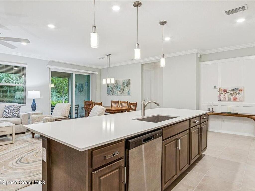 484 Veridian Circle, Palm Bay, FL 32907