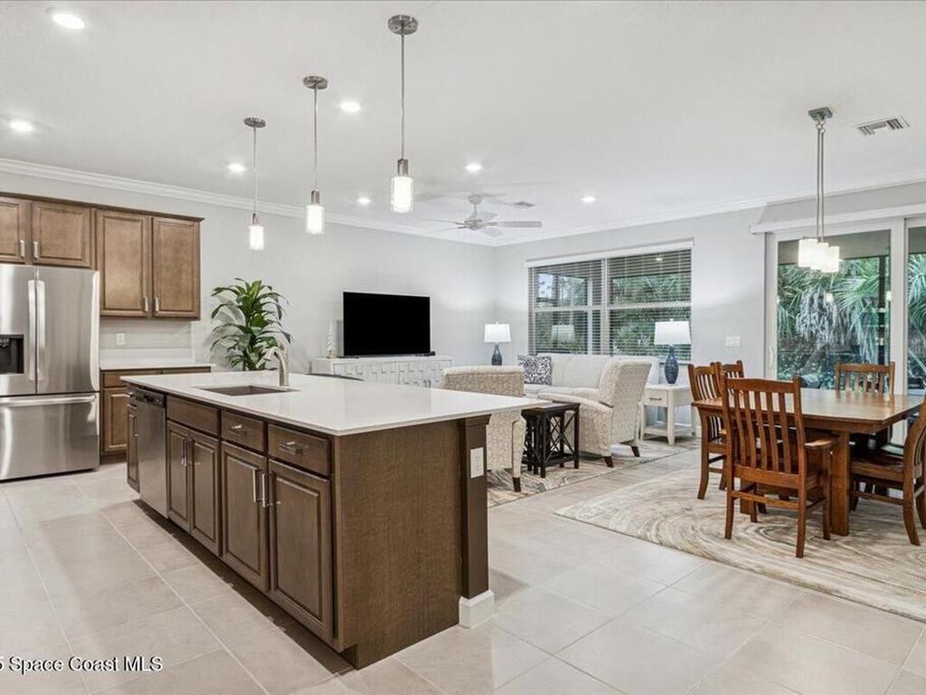 484 Veridian Circle, Palm Bay, FL 32907