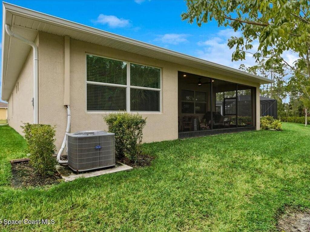 484 Veridian Circle, Palm Bay, FL 32907